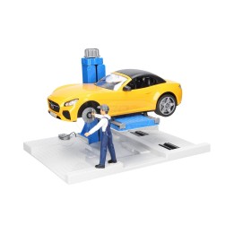 Warsztat samochodowy z autem żółtym Roadster BR-62112 BRUDER
