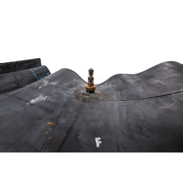 Dętka BKT (BUTYL) Zawór kr. stalowy 18,4X34 TR-218A